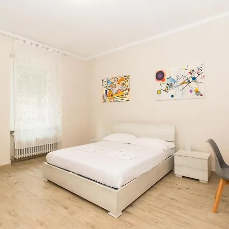 Parco Della Tesoriera & Pellerina Elegant Flat